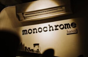 Monochrome.hanoi