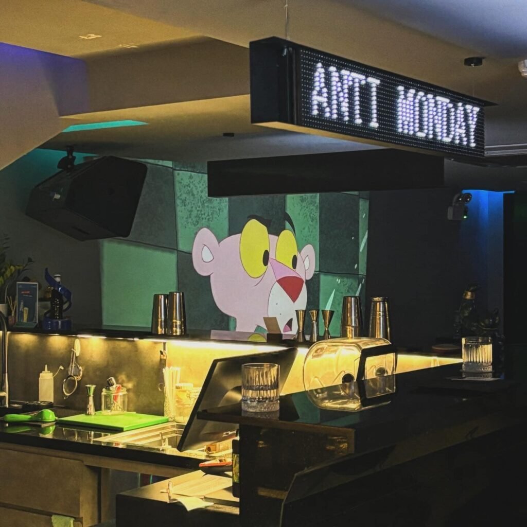 Anti Monday Happy Hour